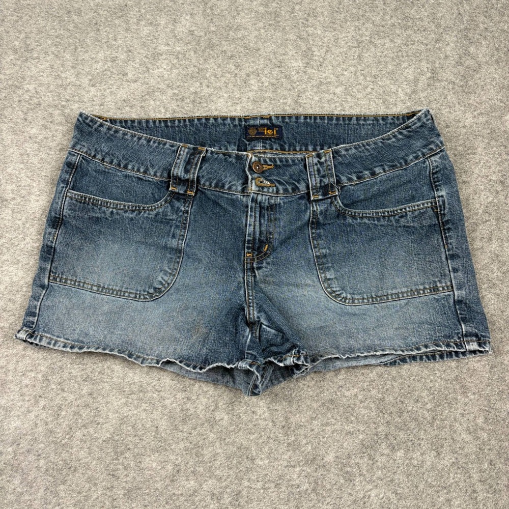 L.E.I. Denim Shorts Womens 13 Blue Y2K Low Rise Patch Pocket Jean Shorts Y2K 00s